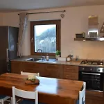 Les Flocons Apartment